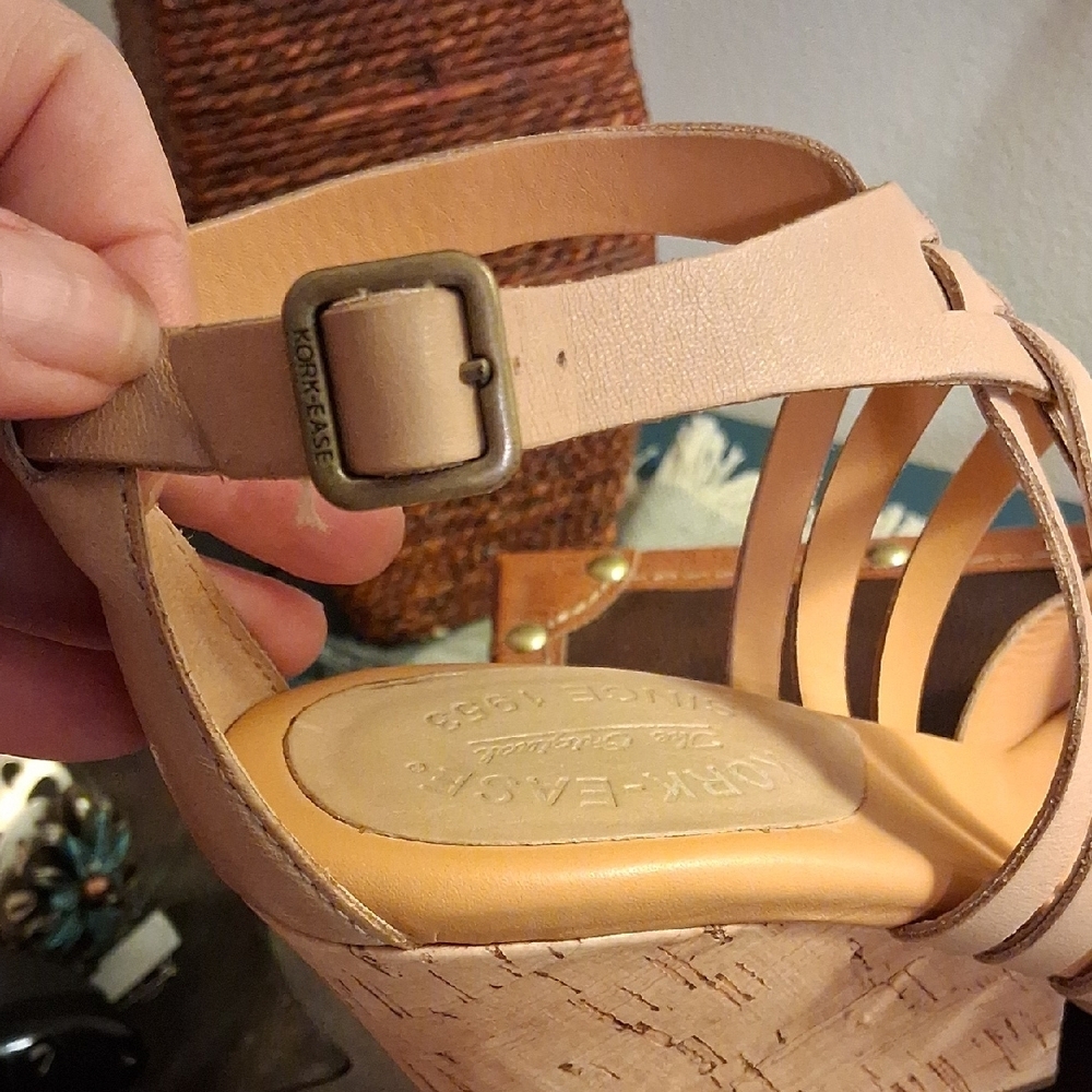 NWOT Kork-Ease Strappy Tan Wedges - Picture 8 of 9